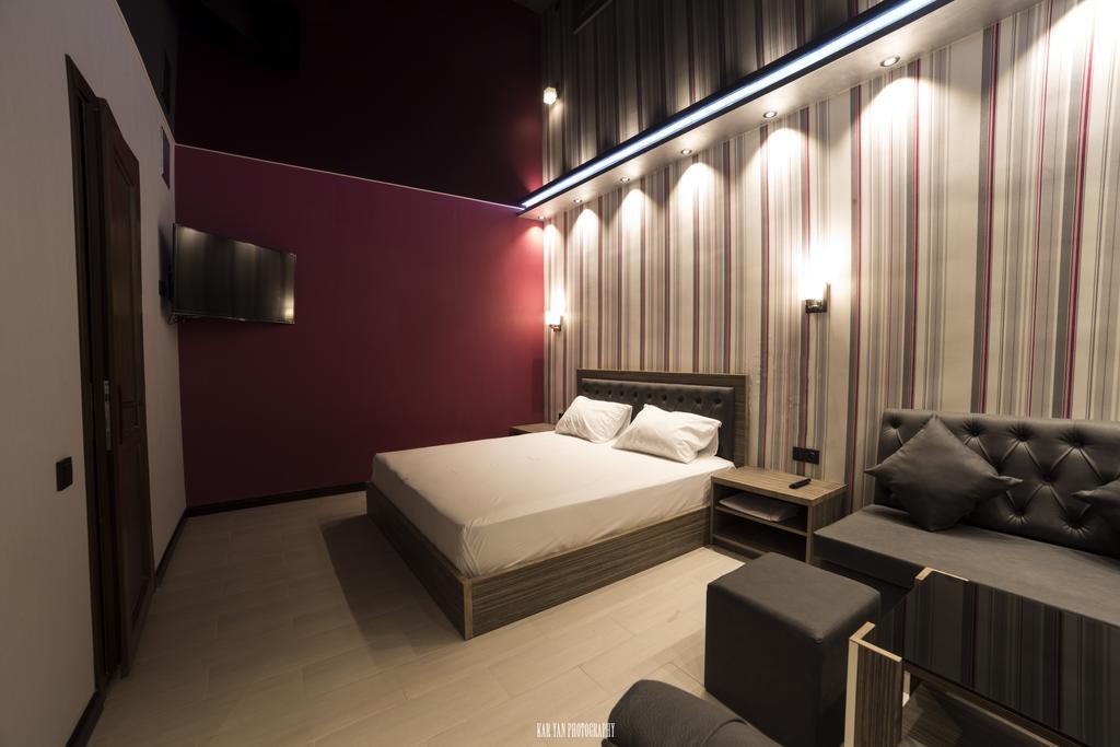Voyage Hotel Jerevan Rum bild